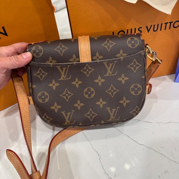 SAUMUR BB - Picture 5 of 11